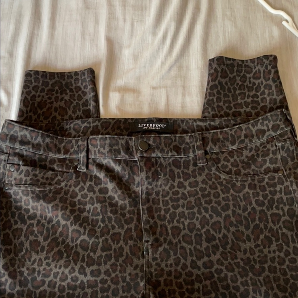 NWOT Liverpool leggings - fun animal print
